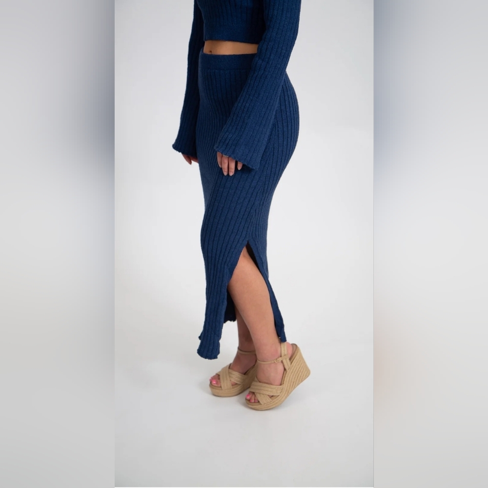 Chic Navy Ribbed Knit Skirt Set - Picture 3 of 5